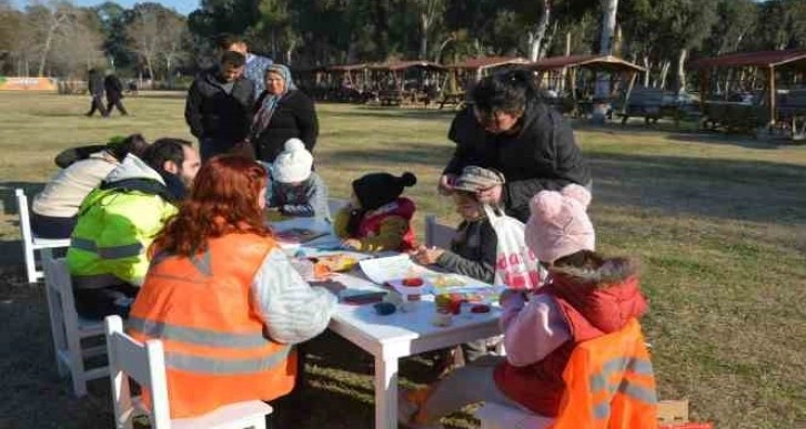 Mersin Büyükşehir Belediyesi, Tarsus’un 2 ayrı noktasında depremzedeleri ağırlıyor