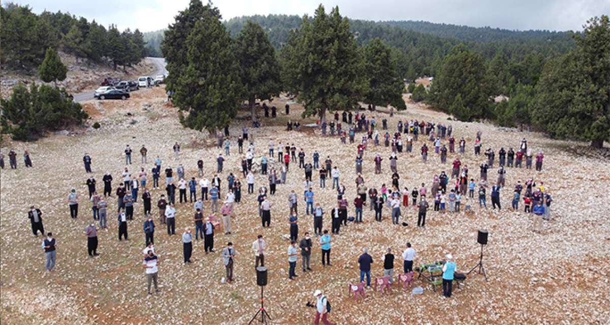 Mersin'de Yörükler yağmur duasına çıktı