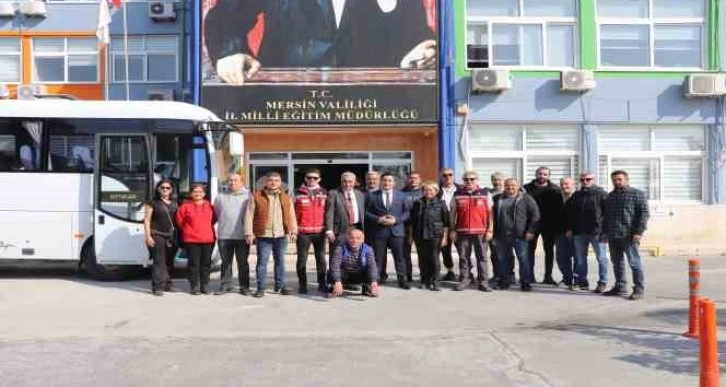 Mersin’den 15 gönüllü öğretmen depram bölgesine uğurlandı