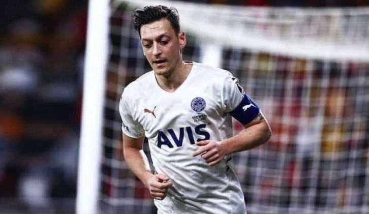 Mesut Özil: Kendimizi toparlayıp yine tam gaz devam etmeliyiz