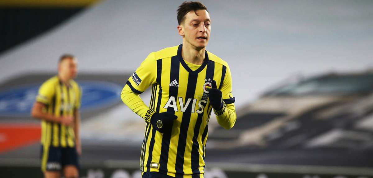 Mesut Özil, Meksika'da kulüp satın aldı!