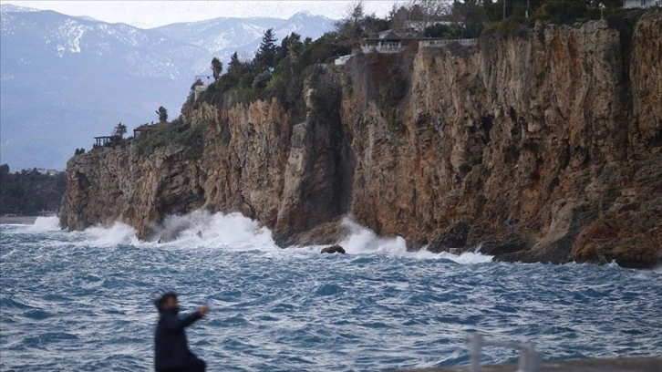 Meteorolojiden denizlerde fırtına uyarısı