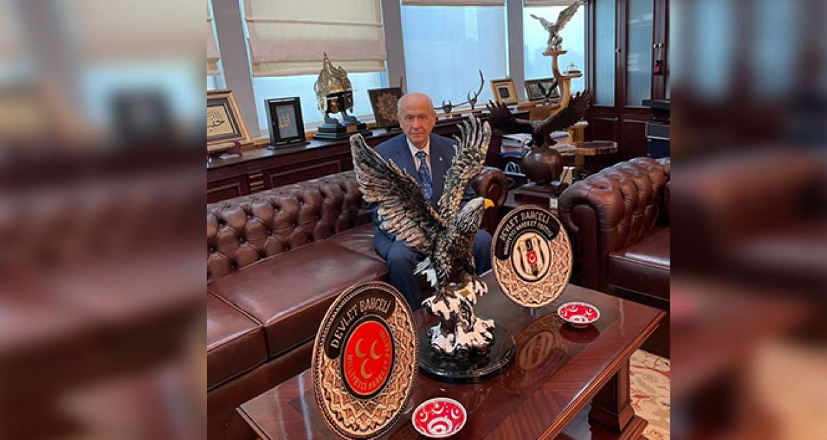 MHP lideri Bahçeli, şampiyon Beşiktaş'ı kutladı