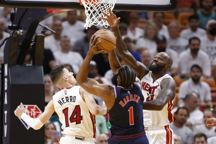 Miami Heat ve Phoenix Suns serilerinde 1-0 öne geçti