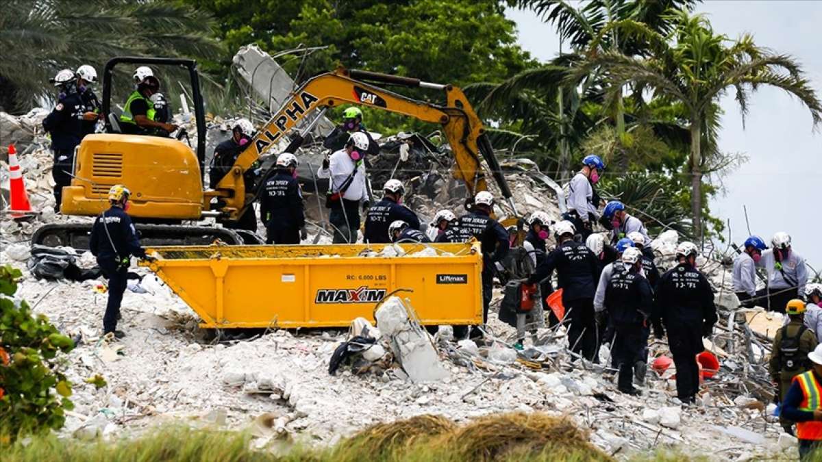 Miami'de çöken 13 katlı binada ölenlerin sayısı 36'ya çıktı