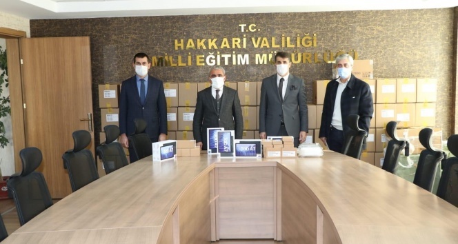 Milli Eğitim Bakanlığından Hakkari'ye 850 tablet