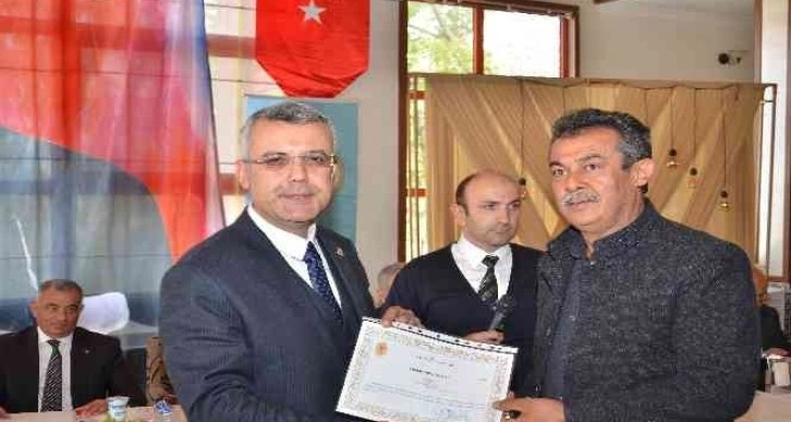 Muhtarlar başarı belgelerini aldı