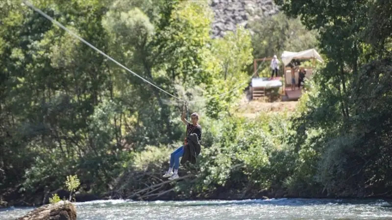 Munzur Çayı üzerine kurulan 