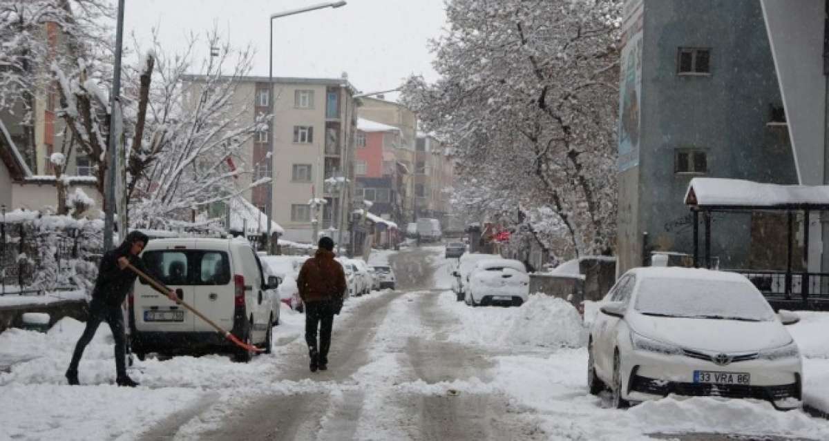 Muş'ta 174 köy yolu ulaşıma kapandı