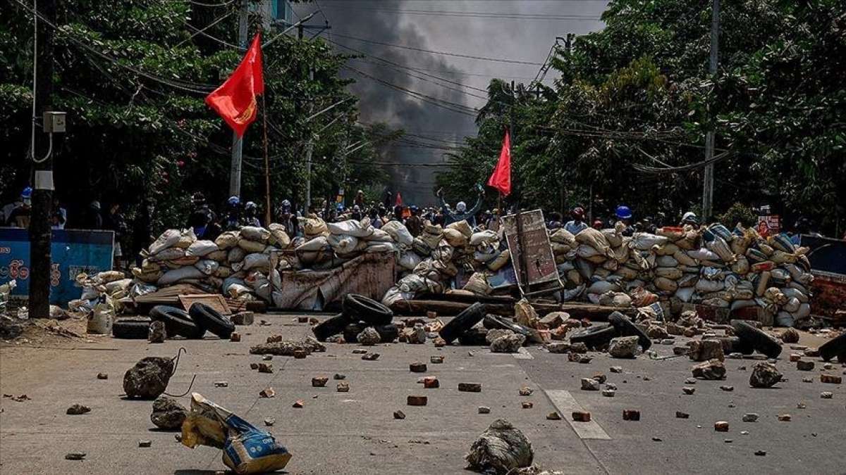 Myanmar'da darbe karşıtı komite askeri hükümete karşı sivil hükümet kurdu