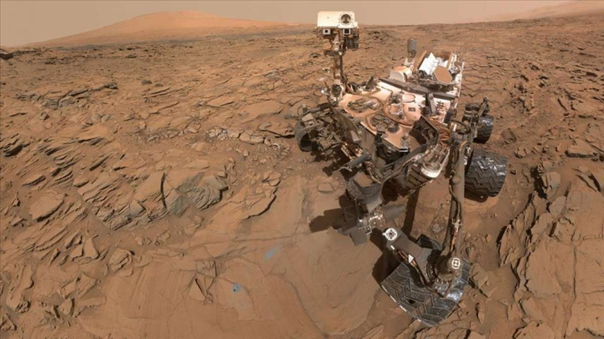 NASA'nın Mars'a indirdiği mini helikopter Ingenuity ilk fotoğraflarını gönderdi