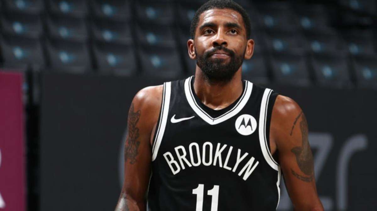 NBA'in süper yıldızı Kyrie Irving, Müslüman olduğunu ve oruç tuttuğunu duyurdu