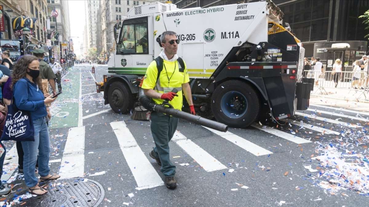 New York şehri çalışanlarına Kovid-19 aşısı veya haftalık test zorunluluğu getiriliyor