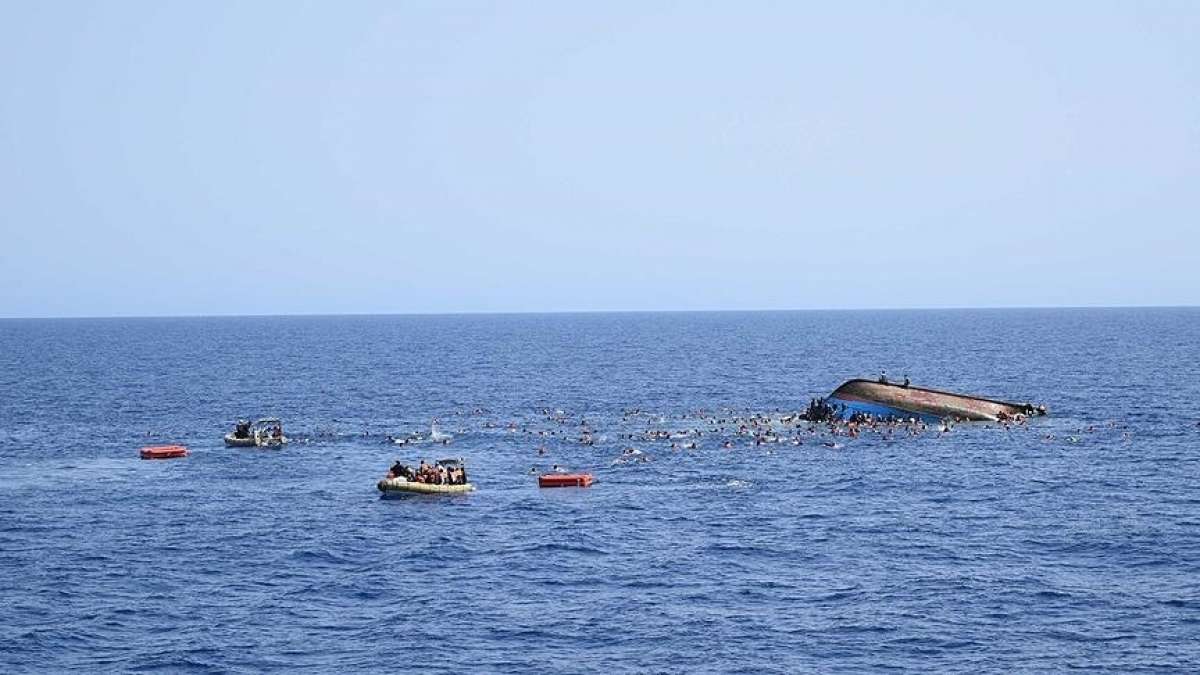 Nijerya'da 160'tan fazla yolcu taşıyan tekne alabora oldu