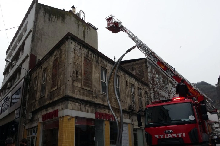 Ordu’da baca yangınında dumandan etkilenen iki kişi hastaneye kaldırıldı