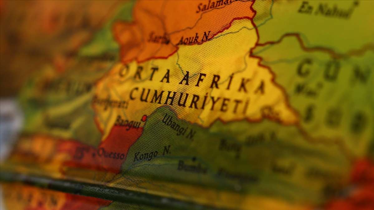 Orta Afrika Cumhuriyeti Başbakanı Firmin Ngrebada istifa etti