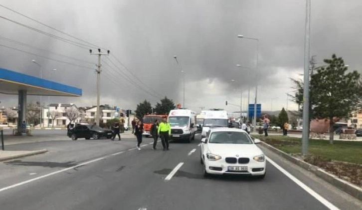 Otomobilin çarptığı turist kadın öldü