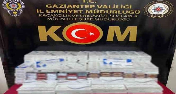 Otomobilin her yerinden kaçak sigara çıktı