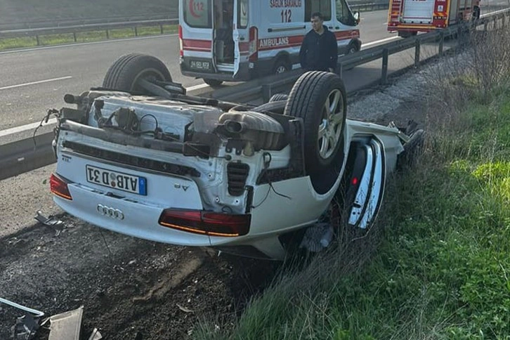 Otoyolda takla attı, yoldan çıktı