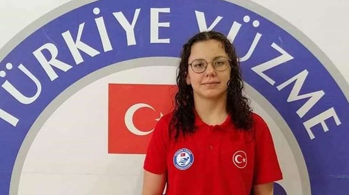 Para milli atlet Zübeyde Süpürgeci rekorla birinci oldu