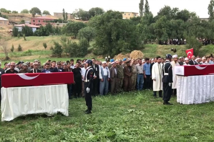 Pençe-Yıldırım Harekatı'nda şehit düşen 4 güvenlik korucusu son yolculuğuna uğurlandı