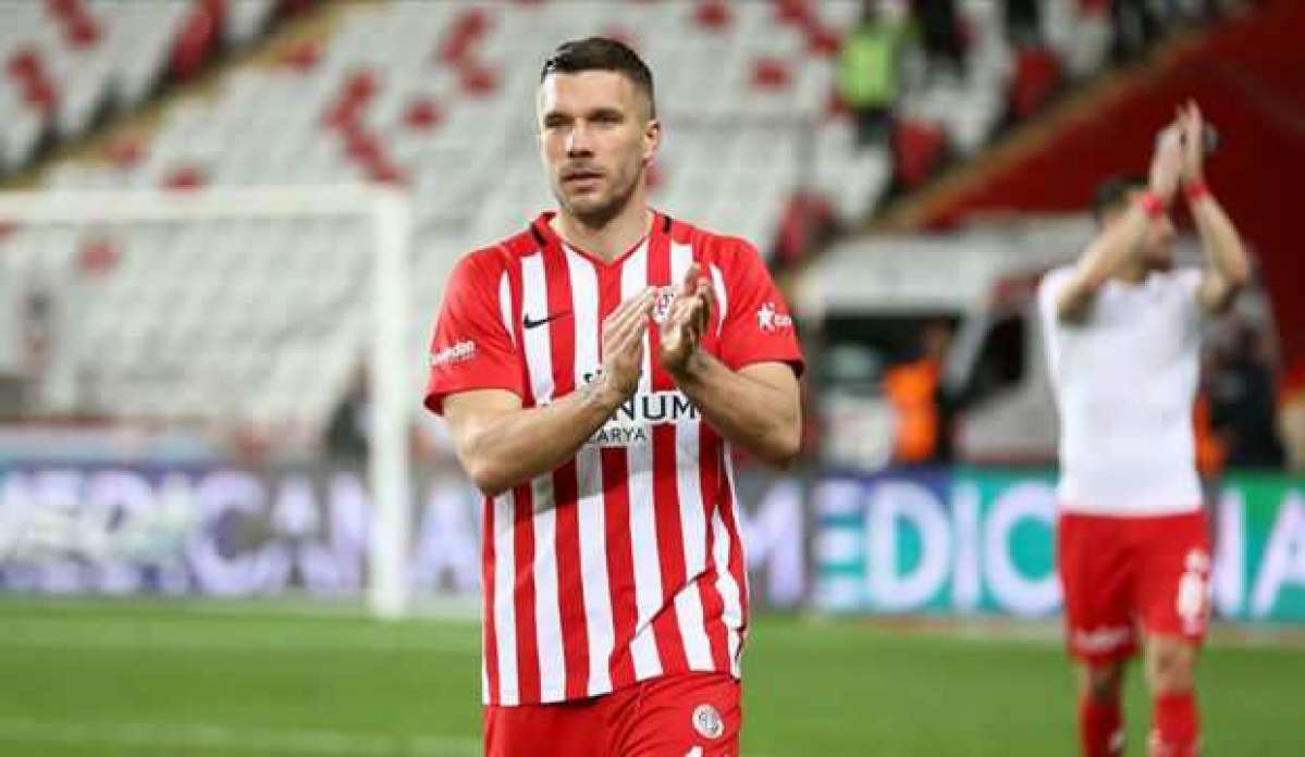 Podolski taraftar için teşekkür mesajı paylaştı