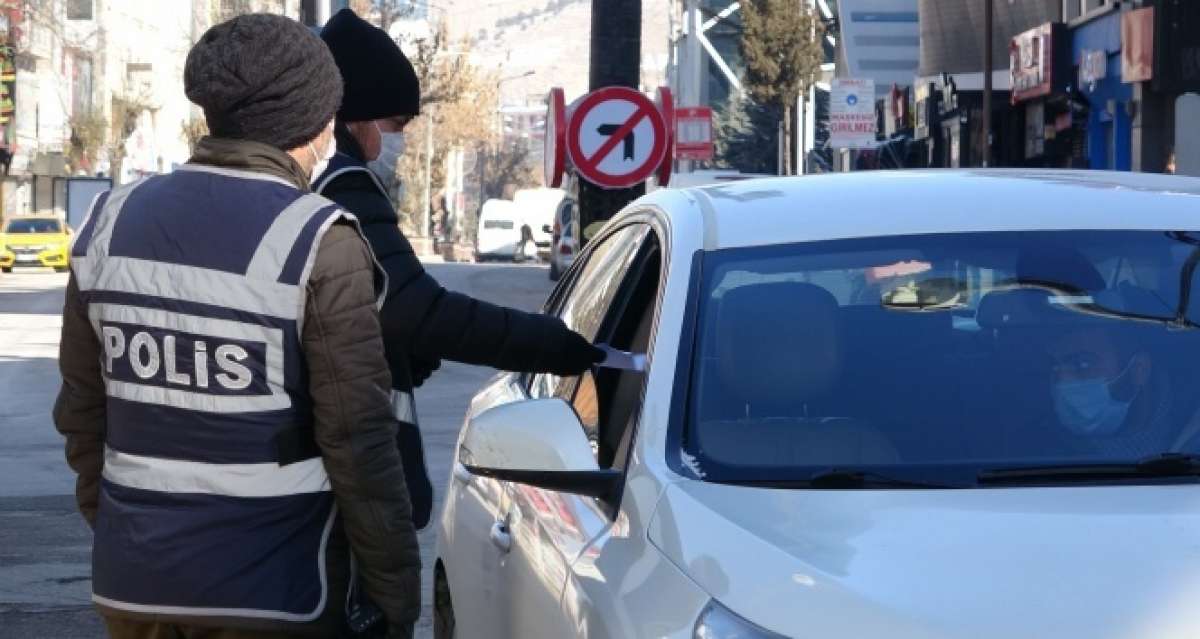 Polis ekiplerinin eksi 10 derecede kısıtlama denetimleri sürüyor