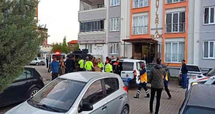 Pompalı tüfekle çevreye ateş açıp polise direnen şüpheli gözaltına alındı