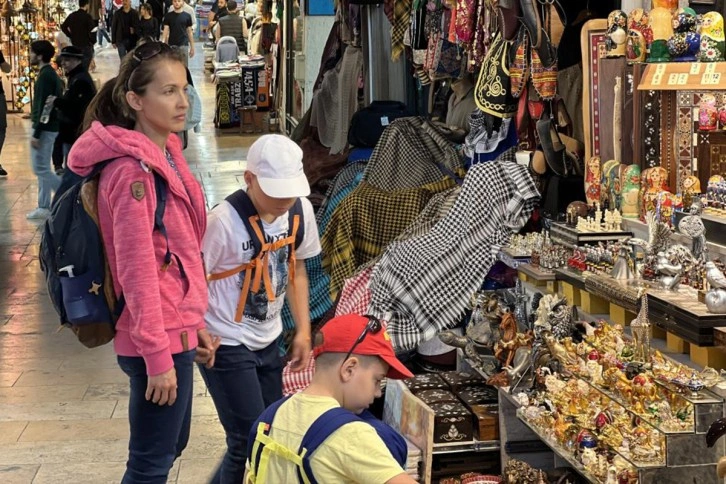 Ramazan Bayramı öncesi Kapalıçarşı'da yoğunluk