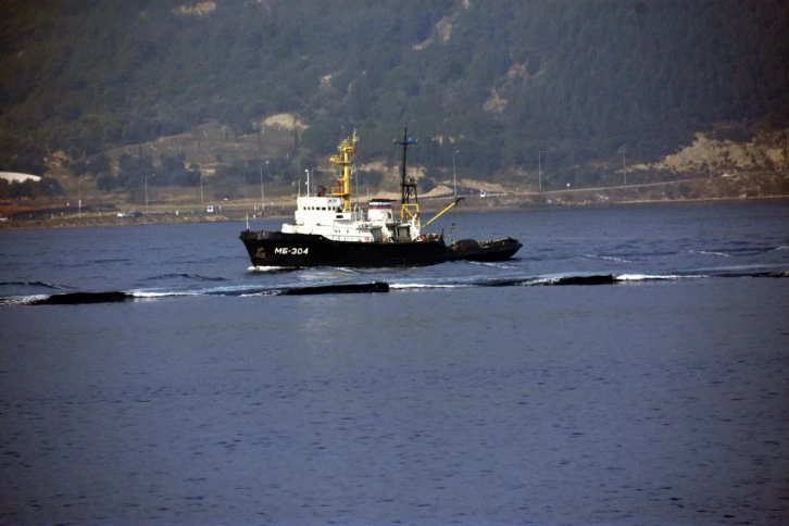 Rus savaş gemileri Çanakkale Boğazı’ndan geçti