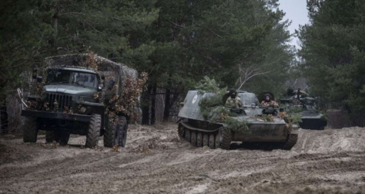 Rusya ile gerilimi tırmandıran Donbass'ta 1 Ukrayna askeri daha hayatını kaybetti