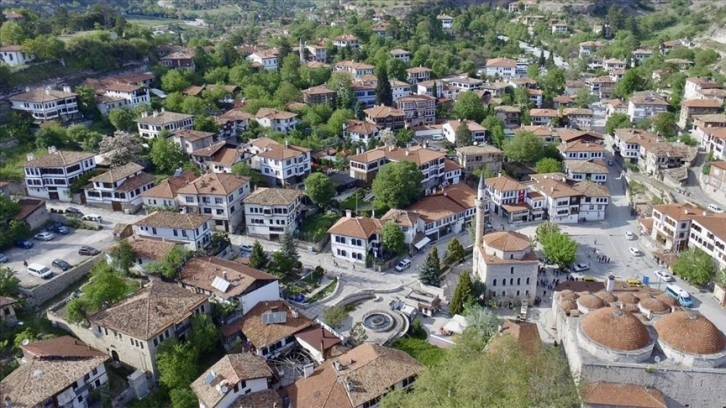 Safranbolu üç ayda nüfusunun 3 katı turist ağırladı