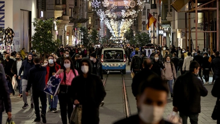 Sağlık Bakanı Koca: Yüzümüzün akıyla maskesiz hayata geçiyoruz