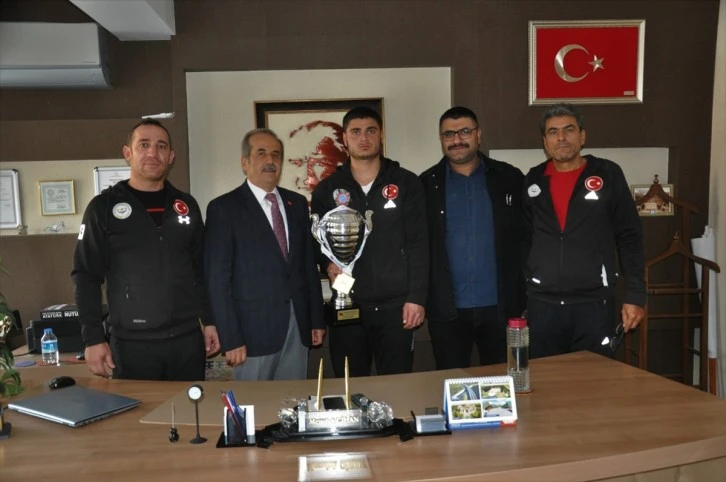 Şahinbey Halk Eğitim Merkezi Spor Kulübü sporcusu Enes Bilben, Avrupa Şampiyonu oldu