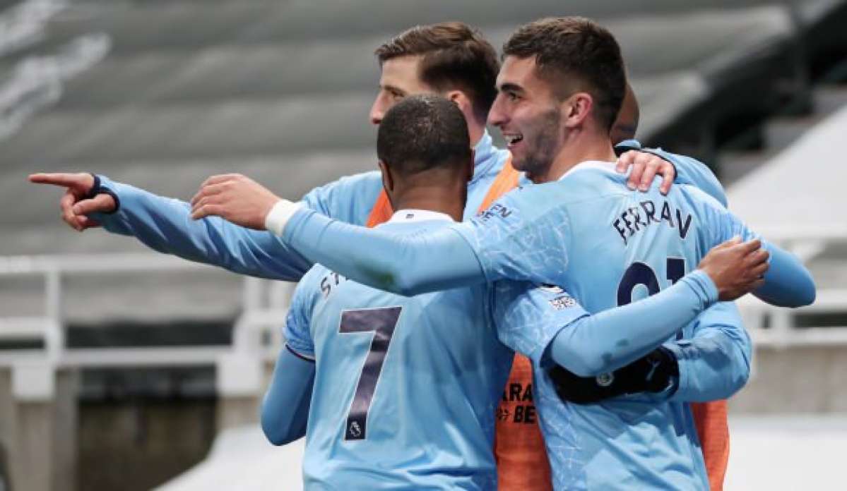 Şampiyon Manchester City, 7 gollü maçı kazandı!