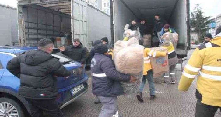 Samsun depremzedeler için seferber oldu