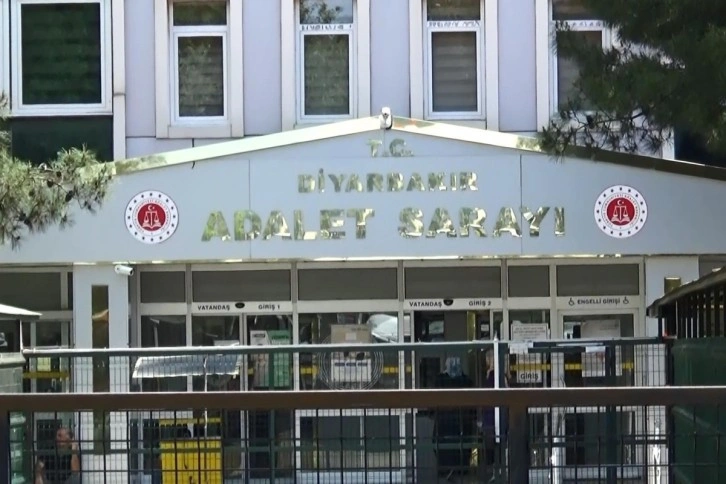 Samuray kılıcıyla dehşet saçmıştı! Katil zanlısı Diyarbakır Yüksek Güvenlik Cezaevine götürüldü