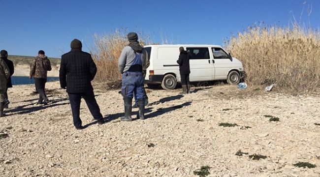 Şanlıurfa'da panelvanda üç ceset bulundu