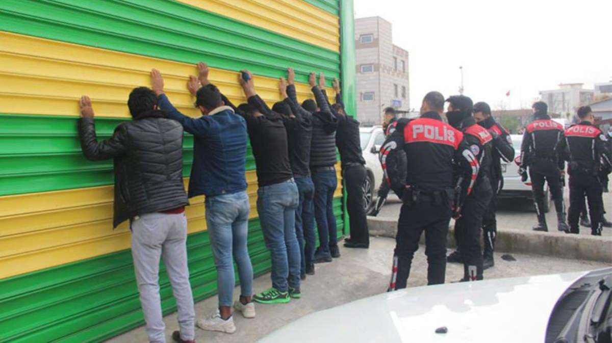 Şanlıurfa'da iki aile arasında çıkan kavgada 30 kişi gözaltına alındı