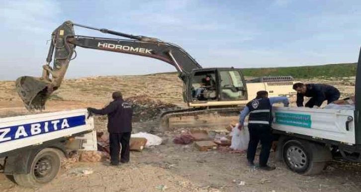 Şanlıurfa’da tarihi geçmiş tonlarca tavuk eti ve sakatat ele geçirildi