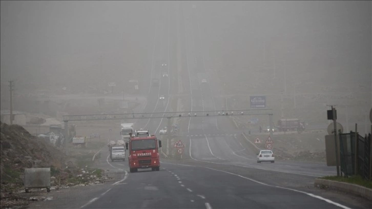 Şanlıurfa'da toz taşınımı etkili oluyor