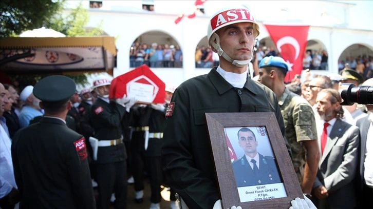 Şehit Piyade Teğmen Civelek ve Şehit Piyade Uzman Çavuş Taşkın son yolculuğuna uğurlandı