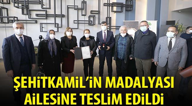 Şehitkamil'in madalyası ailesine teslim edildi 