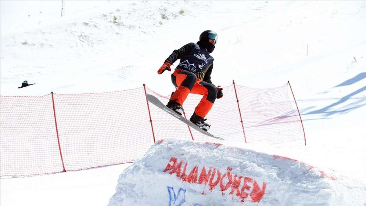 Serbest stil kayak ve snowboard şampiyonası Erzurum'da düzenlendi