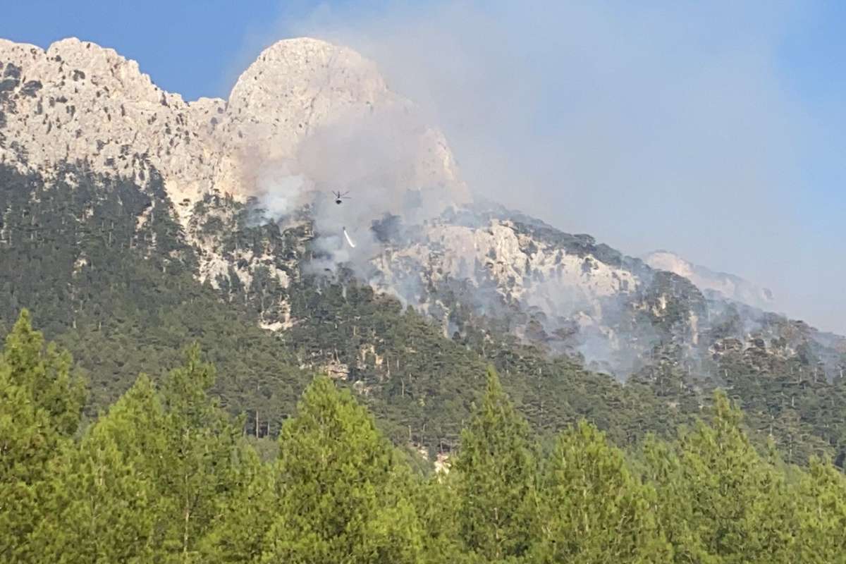 Seydikemer'deki yangın kısmen kontrol altına alındı