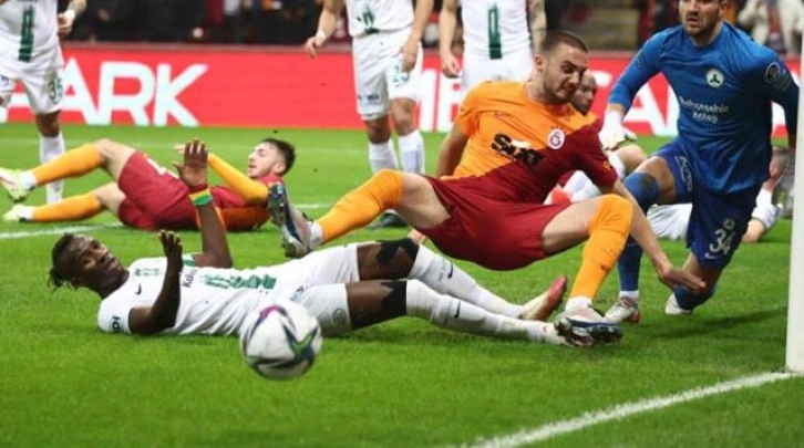 Sezon değişti, Galatasaray aynı! Aslan, evinde Giresunspor'a 1-0 mağlup oldu