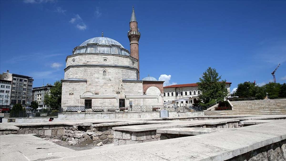 Sivas tarihi eserleri ve doğal güzellikleriyle ziyaretçilerini bekliyor