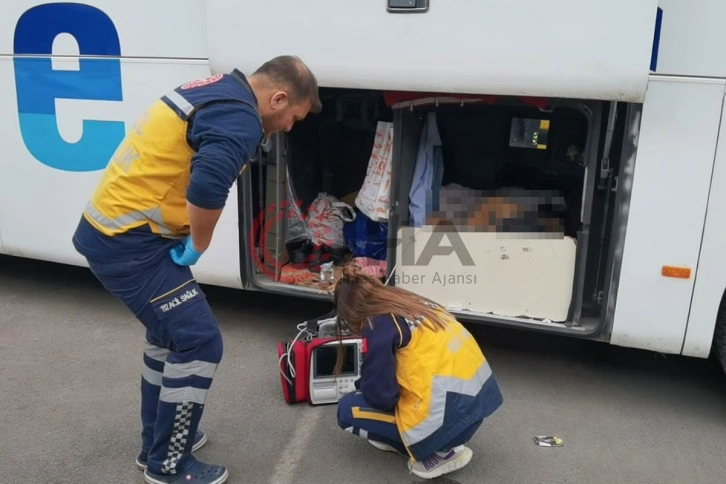 Şoför, otobüsün bagajında ölü bulundu