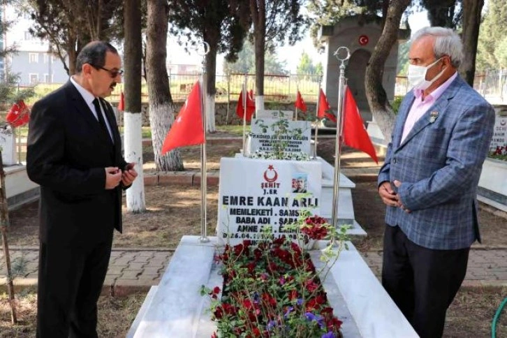 Son dakika haberleri... Kocaeli'de şehit mezarına çirkin saldırı