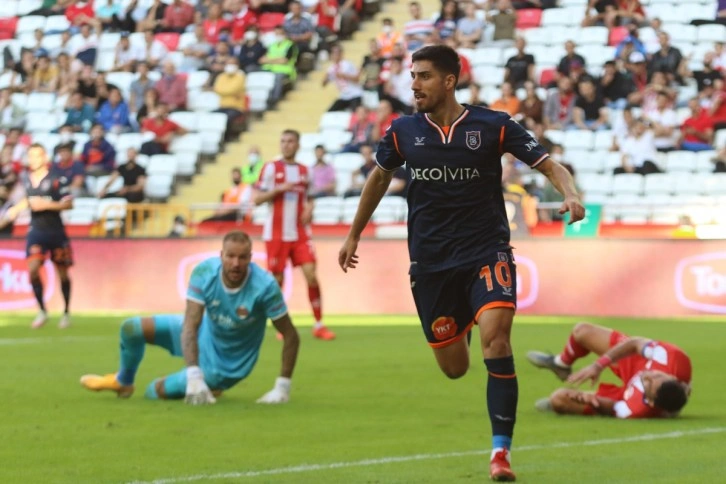 Süper Lig: FT Antalyaspor: 1 - Başakşehir: 2 (Maç sonucu)